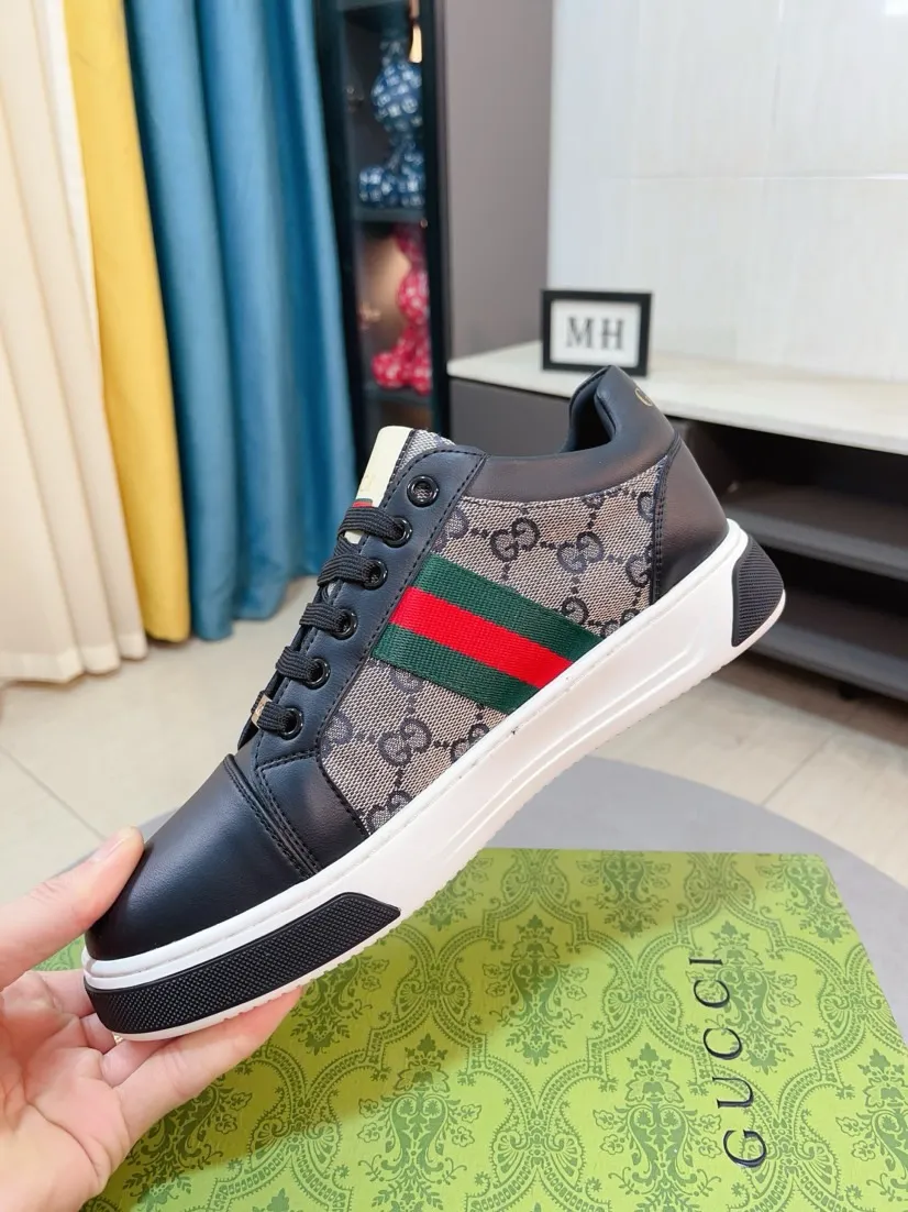 Men's shoes 💰420🌹🌹GUCCI [Gucci] New high-end brand of men's shoes, the latest fashionable casual men's shoes, trendy and versatile, relaxed and sporty style, uppers imported from Italy, first-layer cowhide, genuine leather lining, and ultra-fine workmanship. Original personalized fashionable rubber wear-resistant outsole, light and comfortable on the foot, size 38-44